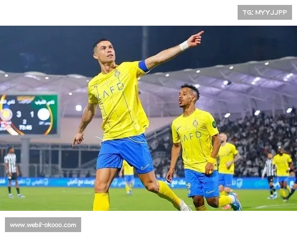 C罗因炮轰沙特裁判尺度遭禁赛三场并罚款25万引发关注 C罗因炮轰沙特裁判尺度遭禁赛三场并罚款25万引发关注