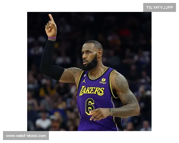 湖人新赛季票价飙升 詹姆斯谢幕战门票均价高达四千五百美元引球迷热议 湖人新赛季票价飙升 詹姆斯谢幕战门票均价高达四千五百美元引球迷热议